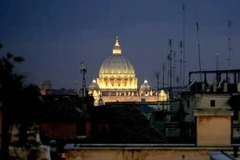 Rome thắt chặt an ninh sau cú điện báo có thiết bị kích nổ