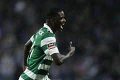 Tin vắn 23/3: M.U sắp có tân binh, El Clasico lập kỷ lục?