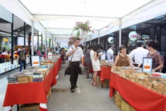 Ngày 9/1, đường sách Nguyễn Văn Bình chính thức đi vào hoạt động. (Ảnh: TTXVN)