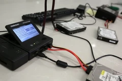 Hệ thống thiết bị sao chép của Trung tâm chống tội phạm mạng Mỹ ở Fairfax, bang Virginia ngày 22/7. (Nguồn: AFP/TTXVN)