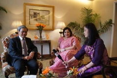 Đại sứ Việt Nam tại Ấn Độ Tôn Sinh Thành và Đại sứ Ấn Độ tại Việt Nam Preeti Saran trả lời phỏng vấn phóng viên TTXVN tại New Delhi về quan hệ Việt-Ấn. (Ảnh: Đăng Chính/TTXVN)