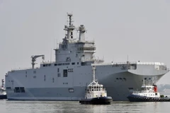 Tàu Mistral Sevastopol trong lần chạy thử đầu tiên ở Saint-Nazaire, miền Tây Pháp ngày 16/3/2015. (Nguồn: AFP/TTXVN)