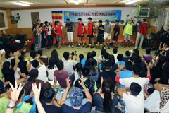 Các vở kịch dựa trên truyện cổ tích Việt Nam gây hứng thú với các trại viên (Ảnh: Trần Quang Vinh/Vietnam+)