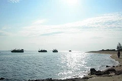 Đàm phán về hiệp định tàu thuyền đi lại tại cửa sông Bắc Luân