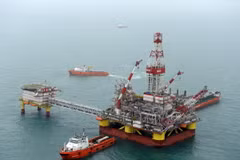 Cơ sở khai thác dầu LUKOIL của Nga tại mỏ dầu Korchagin ở biển Caspia ngày 7/4/2011. (Ảnh minh họa: AFP/TTXVN)