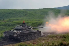 Xe quân sự Lực lượng phòng vệ mặt đất Nhật Bản tham gia tập trận. (Nguồn: AFP/TTXVN)