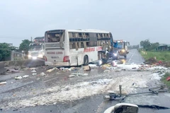 Hiện trường vụ tai nạn. (Ảnh: TTXVN phát)