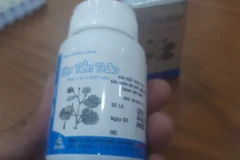 Hộp thuốc Kim tiền thảo trị sỏi thận không đạt chất lượng được thu hồi. (Ảnh: Đặng Tuấn/TTXVN)