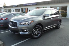 Mẫu crossover hạng sang Infiniti QX60 (2017-2019).