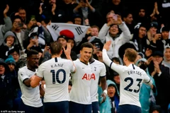 Tottenham ngược dòng giành chiến thắng.