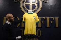 Chiếc áo đấu của Pele có giá lên đến 30.000 euro. (Nguồn: AFP)