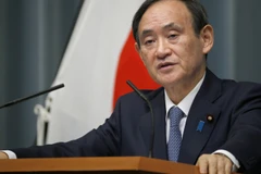 Ông Yoshihide Suga xác nhận giáo sư thuộc trường Đại học Hokkaido đã hồi hương. (Nguồn: AP)