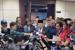 Ông La Nyalla Mattalitti phát biểu trước báo giới. (Nguồn: wartaekonomi)