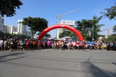 Chạy bộ gây quỹ từ thiện giúp đỡ những hoàn cảnh khó khăn