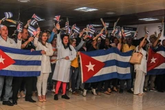 Đội ngũ y tế Cuba làm việc ở Ecuador trở về nước. (Nguồn: granma.cu)