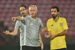 Huấn luyện viên Bert van Marwijk đang phải chịu áp lực rất lớn sau thất bại trước Thái Lan. (Nguồn: Siamsports)