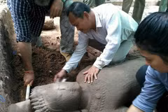Pho tượng cổ được tìm thấy. (Nguồn: sg.news.yahoo.com)