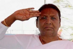 Ngày 25/7, bà Droupadi Murmu đã tuyên thệ nhậm chức Tổng thống Ấn Độ.(;Nguồn: IndiaExpress)
