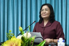 Quyền Bí thư Tỉnh ủy Bến Tre Hồ Thị Hoàng Yến phát biểu tại hội nghị. (Ảnh: Huỳnh Phúc Hậu/TTXVN)