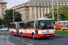 Séc muốn lùi thời hạn phương tiện công cộng không phát thải tới 2035