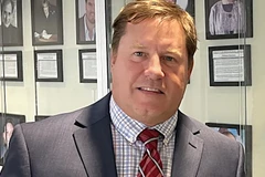 Ông Eric Eiswert, hiệu trưởng trường trung học Pikesville. (Nguồn CNN)
