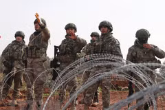 Căn cứ quân sự của Thổ Nhĩ Kỳ ở Syria bị các tay súng Kurd tấn công