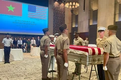 Hình ảnh tại lễ bàn giao hài cốt quân nhân Mỹ. (Ảnh: Mofa) 