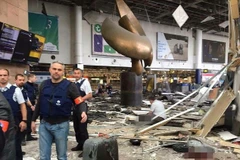 Ba vụ nổ liên tiếp diễn ra tại sân bay quốc tế Brussels và ga tàu điện ngầm Maelbeek (Bỉ) đã cướp đi sinh mạng của 32 người và khiến hàng trăm người khác bị thương. (Ảnh tư liệu: Dailymail)