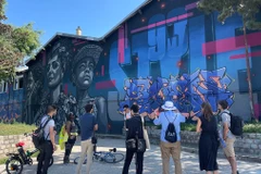 Street Art Avenue là điểm đến ưa thích của người dân địa phương và khách du lịch. (Ảnh: Thu Hà/TTXVN)