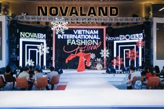 NTK Adrian Anh Tuấn và NTK Đức Duy khiến giới mộ điệu thổn thức