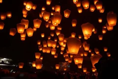 Thả đèn lồng tại Pingxi, Đài Bắc (Ảnh : Taiwanaut)