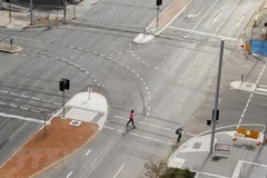 Cảnh vắng vẻ trên đường phố ở Canberra, Australia, ngày 21/8/2021. (Ảnh: THX/TTXVN) 