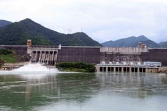 Nhà máy thủy điện Sơn La . (Ảnh: Quang Quyết/TTXVN) 