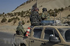 Các lực lượng Taliban tuần tra tại tỉnh Badghis , Afghanistan. (Ảnh: AFP/TTXVN)