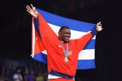 VĐV Mijain Lopez Nunez của Cuba giành huy chương Vàng nội dung vật Hy Lạp - La Mã hạng cân 130kg nam tại Olympic Paris 2024. (Ảnh: Getty Images/TTXVN)