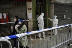 Một điểm xét nghiệm COVID-19 tại quận Jordan ở Kowloon, Hong Kong, Trung Quốc, ngày 23/1(Ảnh: THX/TTXVN)