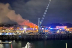 Khói bốc lên từ vụ nổ. (Nguồn: CNN)