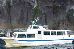 Tàu du lịch chở 26 hành khách và thành viên thủy thủ đoàn (Nguồn: Reuters.)