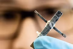 Thụy Điển phát triển thành công transistor bằng gỗ đầu tiên thế giới