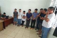 Các đối tượng tại cơ quan công an. (Ảnh: Vietnamnet) 