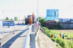 Rào chắn, bảo vệ hành lang an toàn các cầu trên Quốc lộ 61