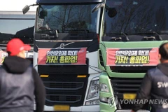 Các tài xế xe tải Hàn Quốc tiến hành đình công lớn
