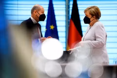 Bộ trưởng Tài chính Olaf Scholz và Thủ tướng Angela Merkel. (Nguồn: Reuters) 