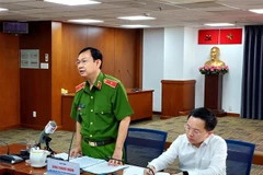 Thiếu tướng Đinh Thanh Nhàn, Phó Giám đốc Công an Thành phố Hồ Chí Minh thông tin tại buổi họp báo. (Ảnh: Thành Chung - TTXVN)