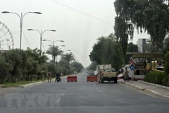 Lực lượng an ninh Iraq gác gần Vùng Xanh ở thủ đô Baghdad ngày 31/10/2021. (Ảnh: AFP/TTXVN) 