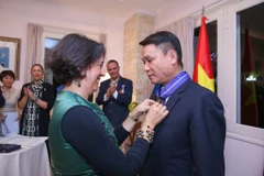 Ông Nguyễn Đức Lợi, Tổng giám đốc Thông tấn xã Việt Nam, Chủ tịch Hội Hữu nghị Việt Nam-Tây Ban Nha, đã vinh dự nhận Huân chương hạng Encomienda, hạng cao nhất trong số huân chương được trao tặng đợt này. (Ảnh: Minh Sơn/Vietnam+)