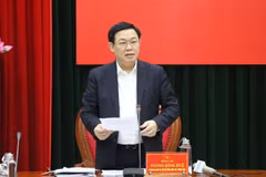 Ủy viên Bộ Chính trị, Phó Thủ tướng Vương Đình Huệ phát biểu tại buổi làm việc. (Ảnh: Nguyên Lý/TTXVN)