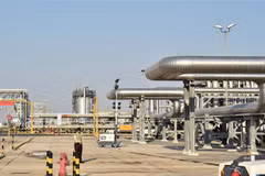 Một nhà máy của Tập đoàn năng lượng quốc gia Aramco. (Ảnh: AFP/TTXVN)