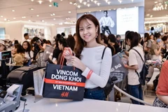 Các hoạt động Sale do Vincom tổ chức luôn thu hút được sự quan tâm của khách hàng.