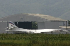 Một chiếc Tu-160 của Nga ở Venezuela. (Nguồn: Tass)